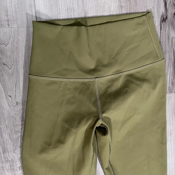 Lululemon Wunder Under High-Rise
Tight 28" *Full-On Luxtreme - Picture 2 of 7